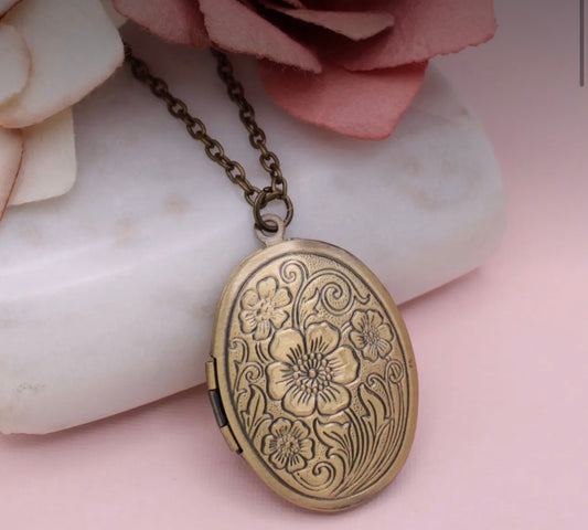 Antiqued locket