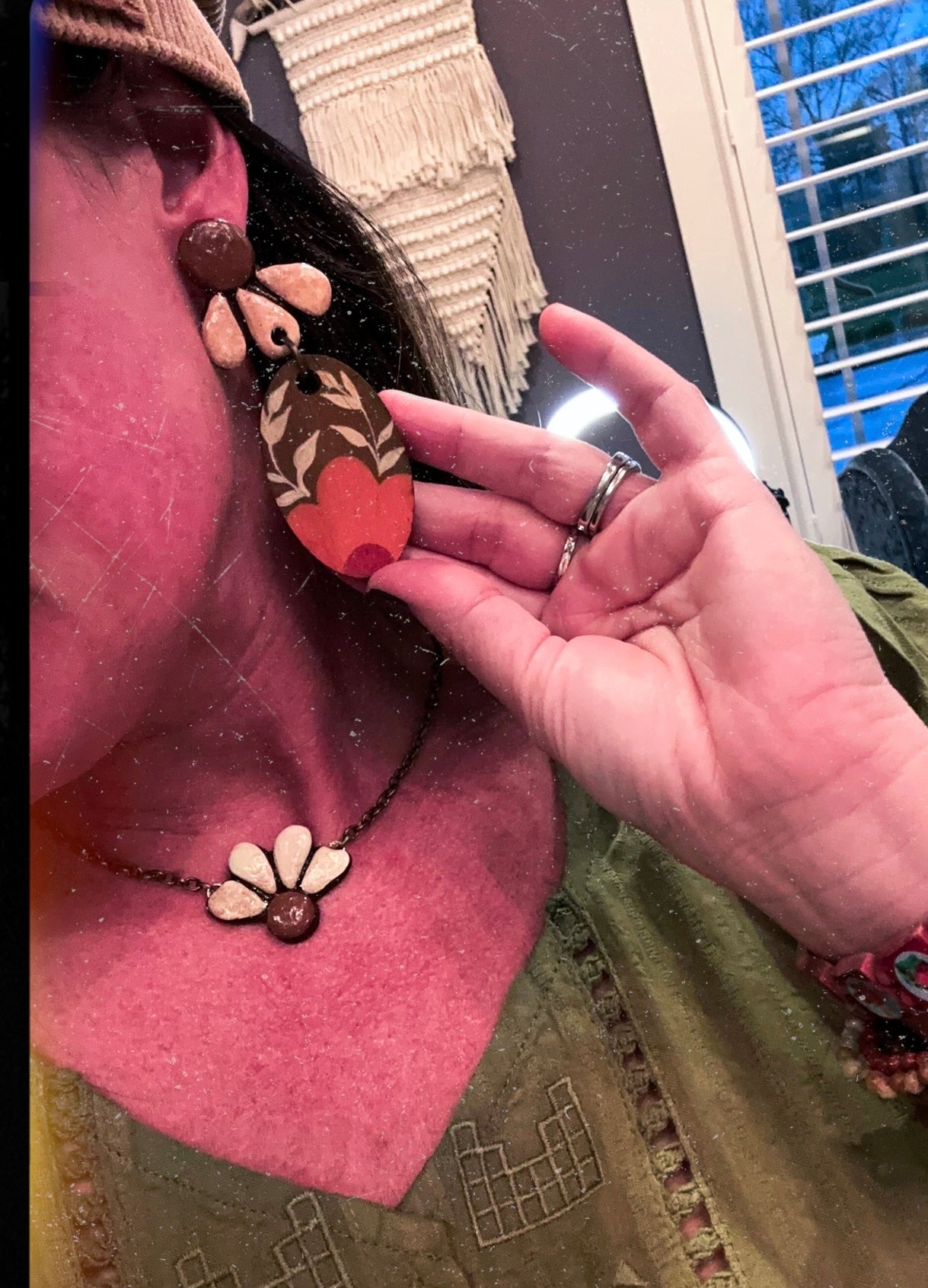 Aurora clay ears