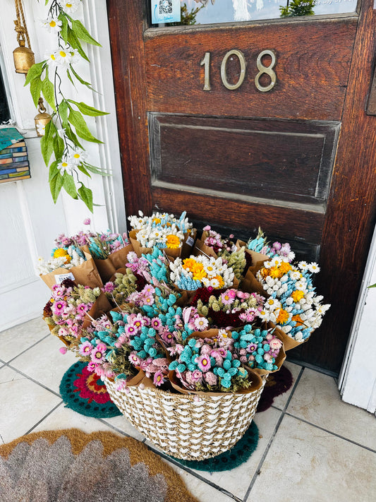 Dried flower bundle