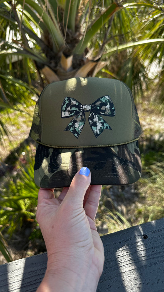 Camo bow cap