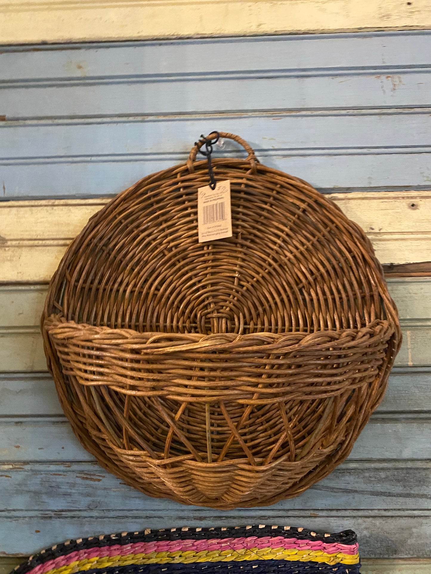Wicker wall pocket