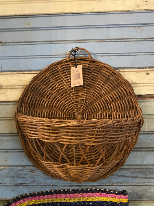 Wicker wall pocket