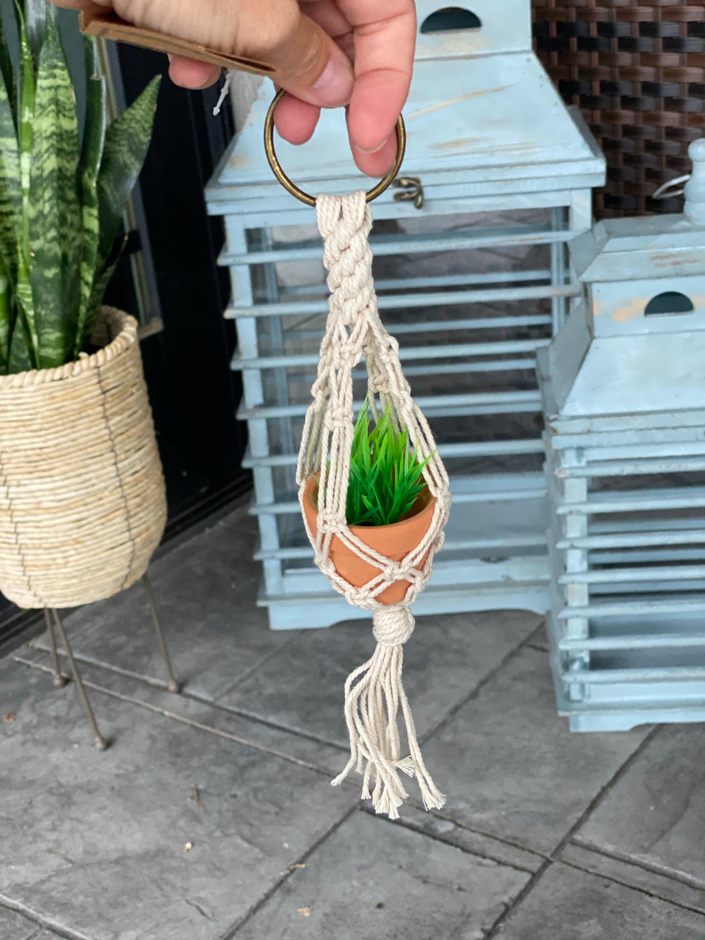 Macrame rear view mirror hanger