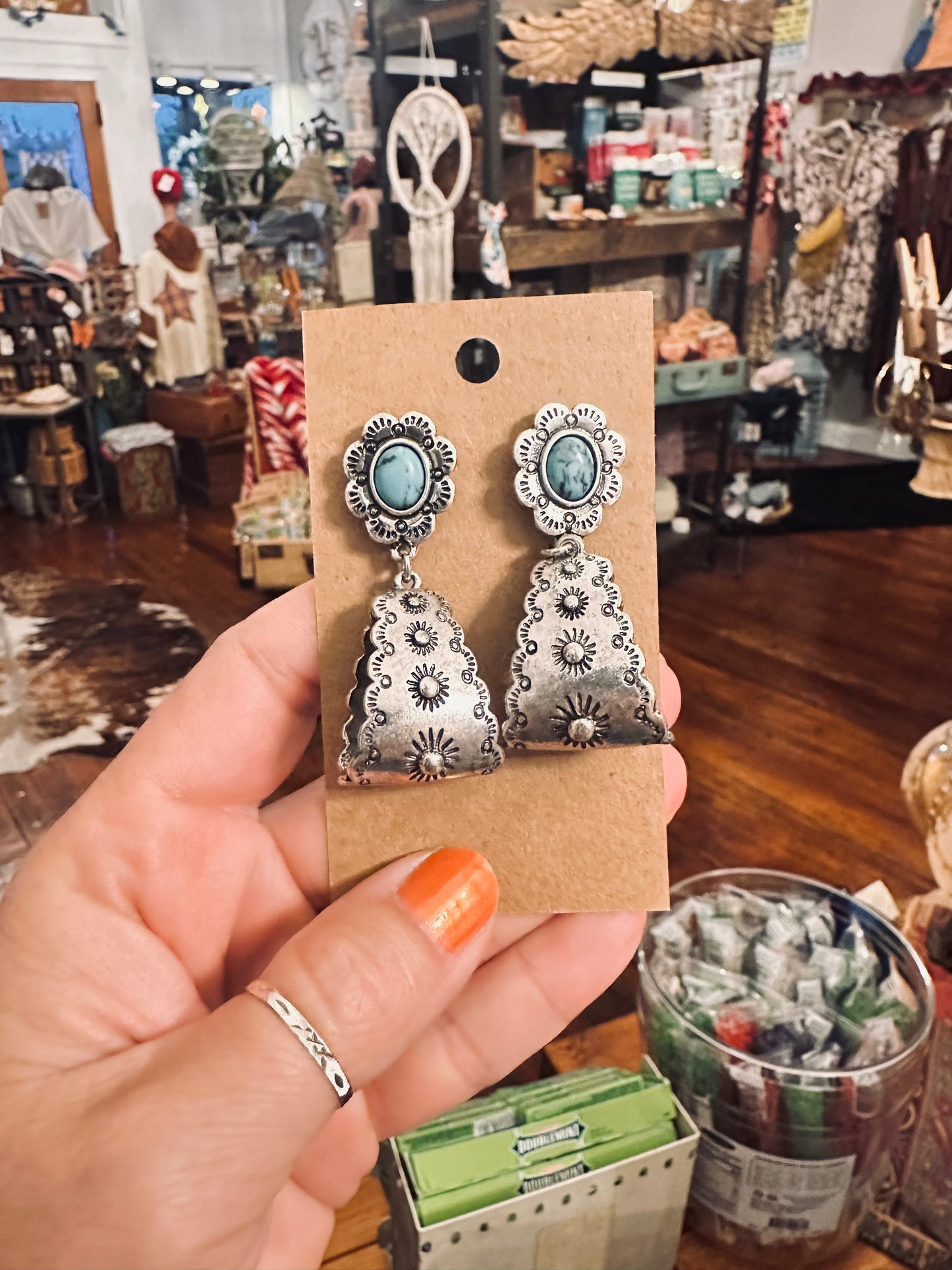 Loop Western earrings