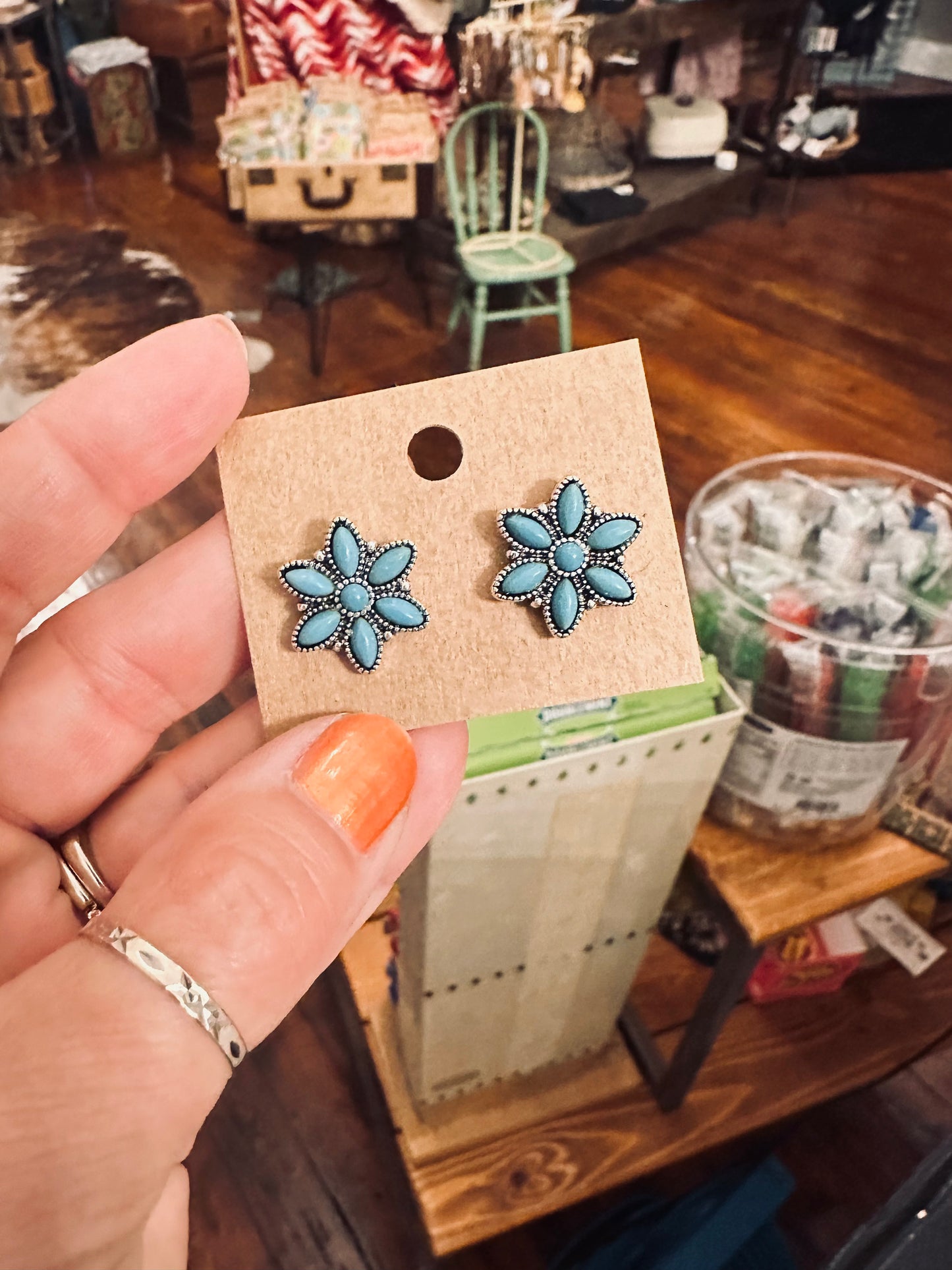 Flo Burst Studs