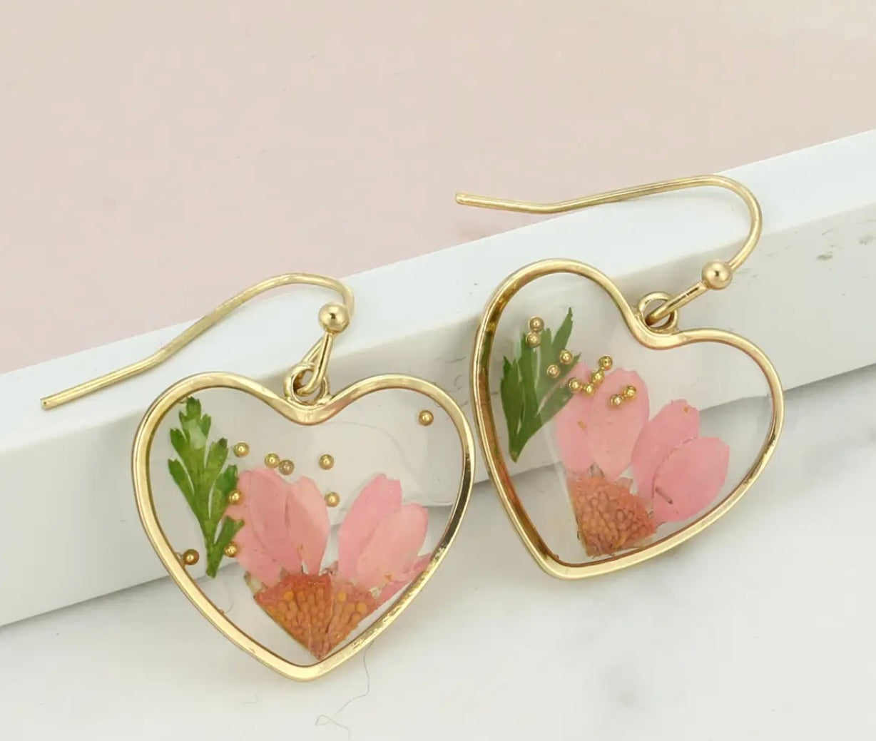 Cottage dried flower heart earrings