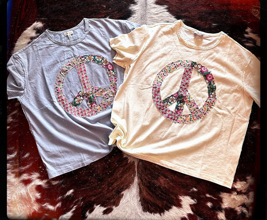 Patch peace tee