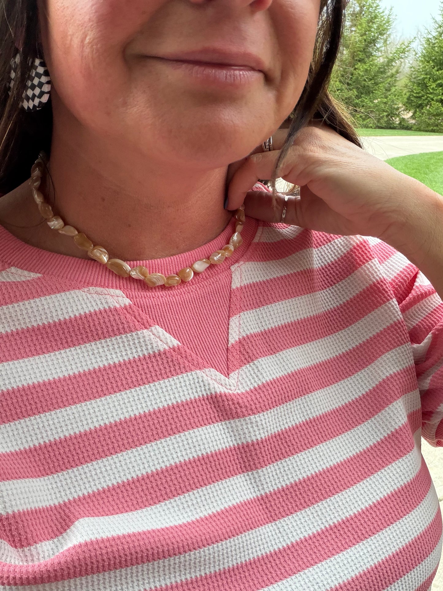 Iridescent shell necklace