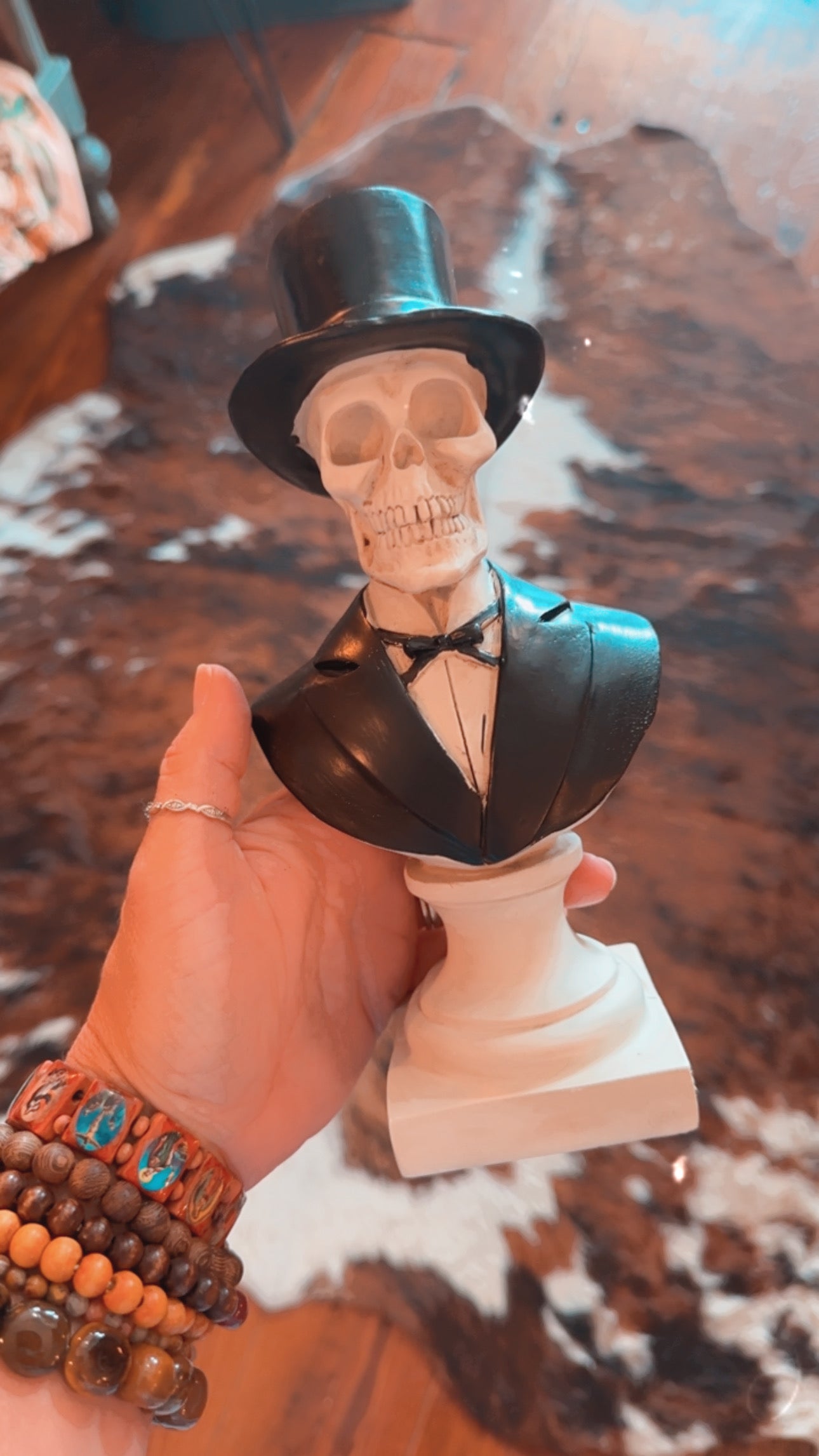 Skull statue